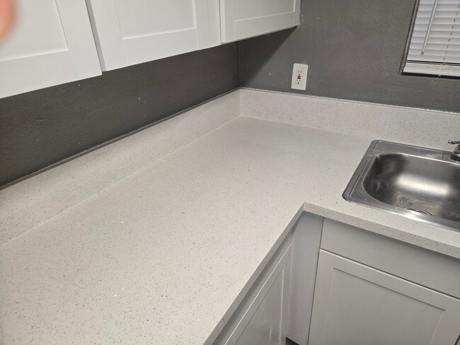 Photo - 2124 Exeter Dr Unit EXETER DR APT 3