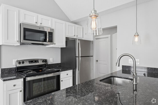 2BR, 2BA - 1,100SF - Kitchen
