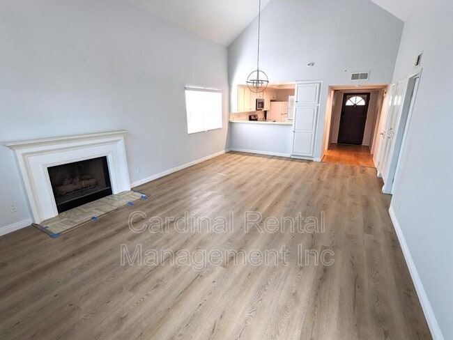 Photo - 130 Monterey Rd Unidad #319