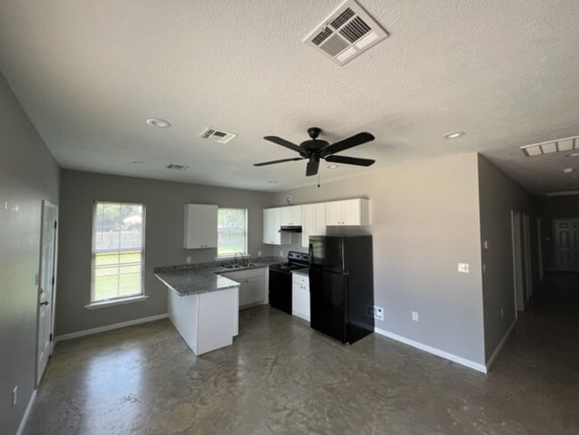 Photo - 2 Bedroom 2 bath Duplex for lease Unidad Ham Reid -1559 Ham Reid 2