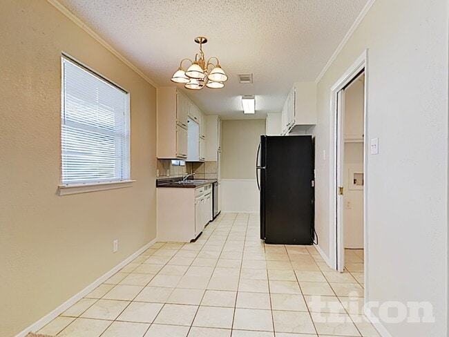 5429 Denise Dr