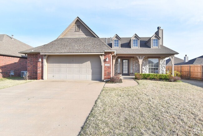 Building Photo - Come make this lovely 4 bedroom 2 bath, 2+... Rental
