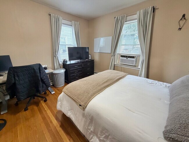 5 Cottage Ln