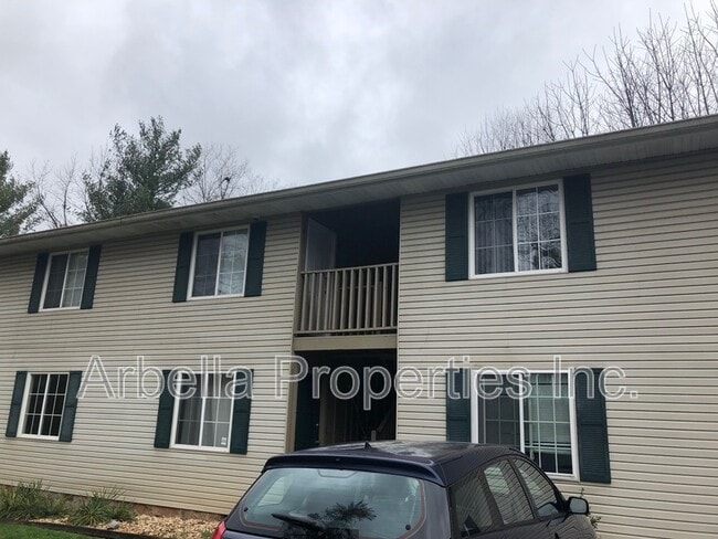 Building Photo - 103 Beech St Unit Apt 14