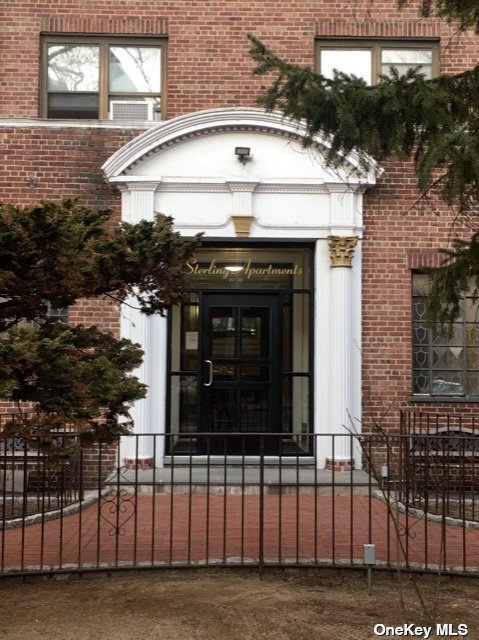 Photo - 61-41 Saunders St Unidad B24