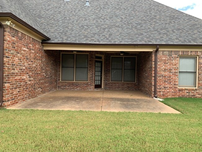 Photo - 1695 Berryhill Rd