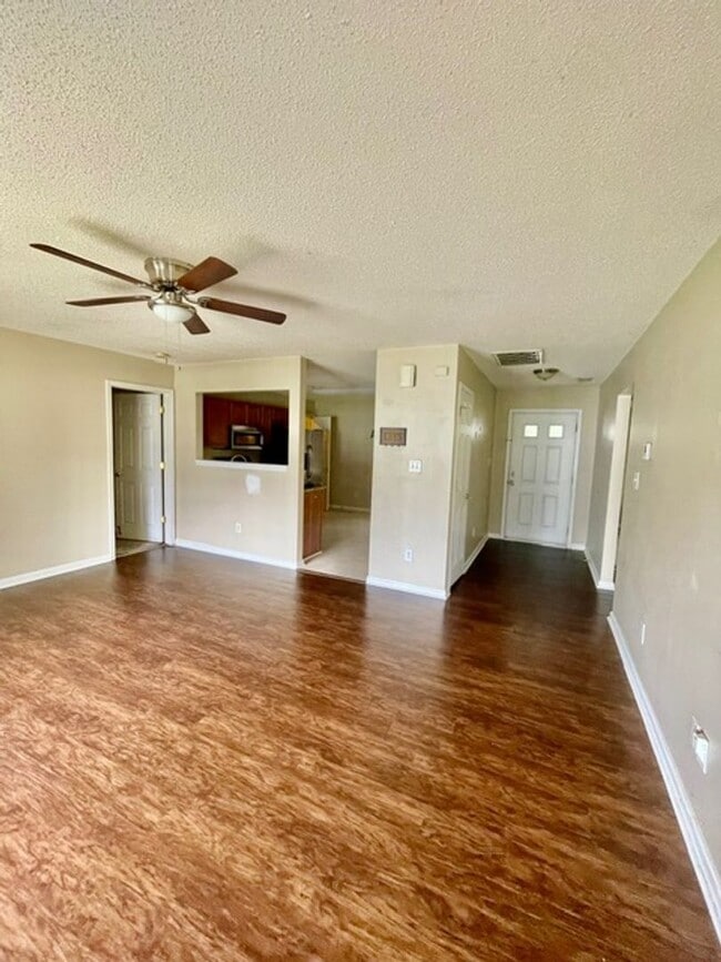 Photo - Must see this Adorable 3 bedroom 2 bath 2 ...