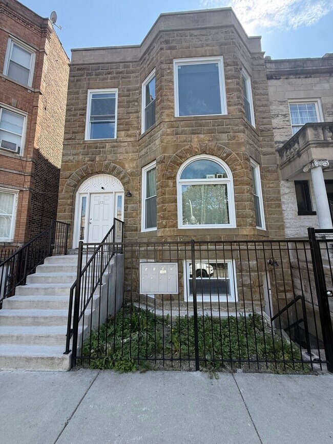 Building Photo - 2933 W Lexington St Rental