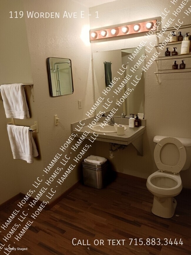 Photo - 119 Worden Ave E Unidad 1