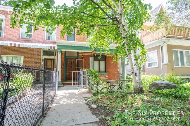 Building Photo - Three Bedroom Apartment Close to U of T Unit 2