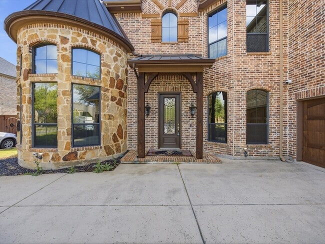 11076 Brighton Ln