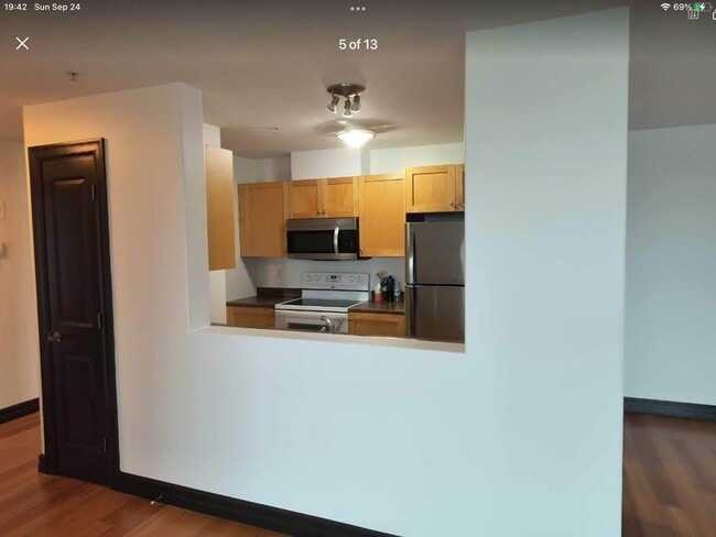 Photo - 2677 Gladstone St Unit 303