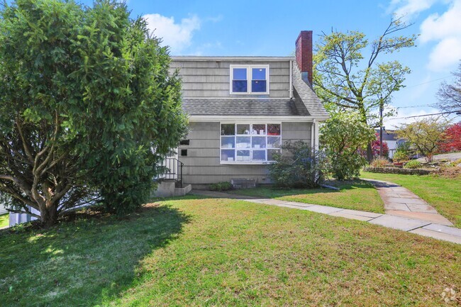 Building Photo - 8 Reynolds Pl Rental