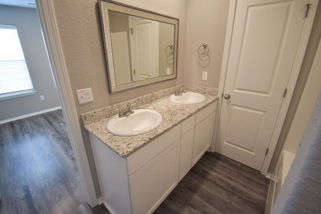 Photo - 820 Hindman Dr