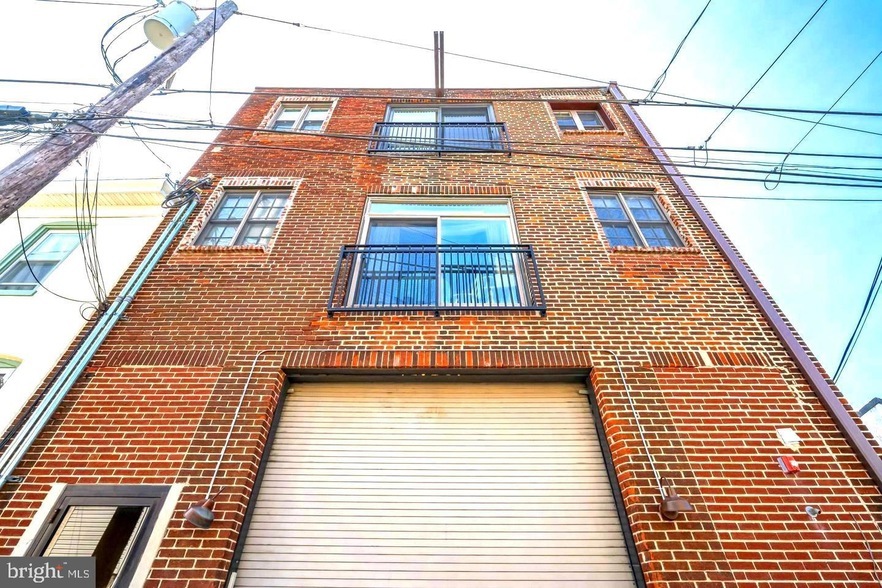 Photo - 207 Rector St