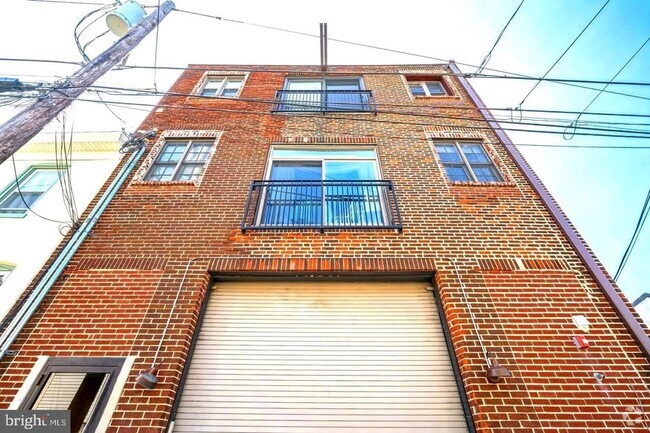 Building Photo - 207 Rector St Rental