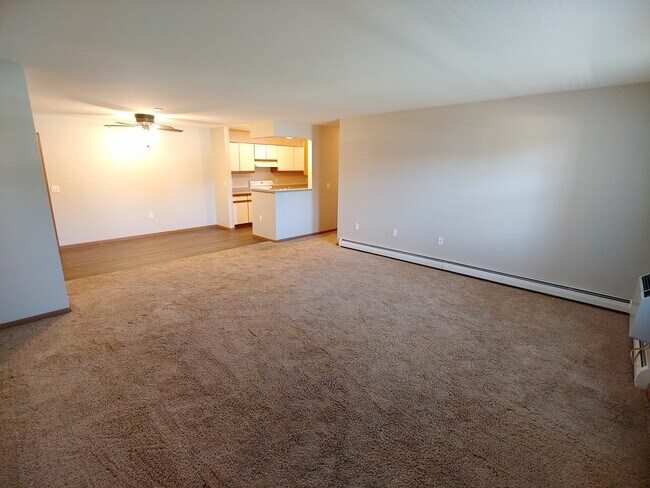 Photo - 394 Pine Tree Dr Unit 1