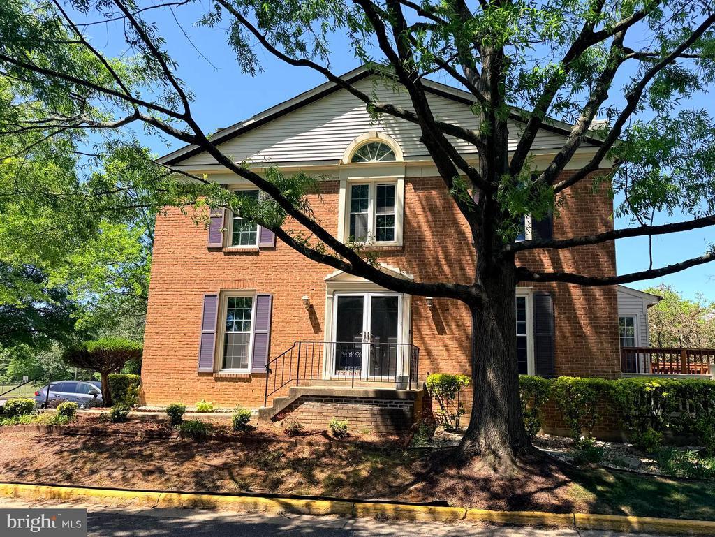 Photo - 5800 Apsley House Ct