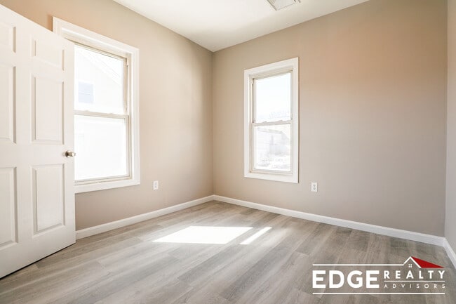 Photo - 24 Long Ave Unidad 2