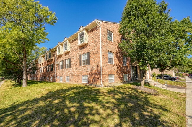 Photo - 4696 Tarryton Ct S