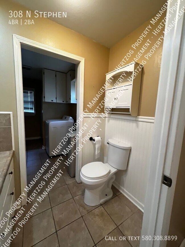 Rare 4 Bedroom 2 Bath Home with 2 Car Gara... Rental House Rental in