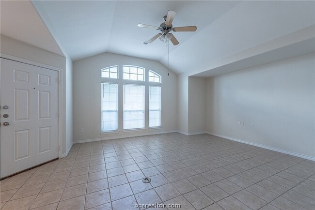 Photo - 1004 Crepe Myrtle Ct