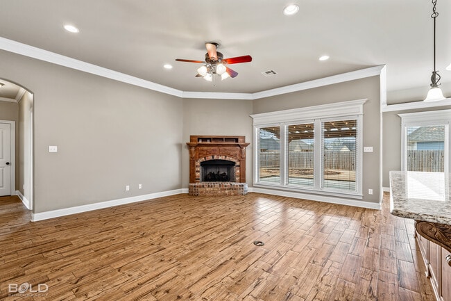 Photo - 201 Roanoke Cir