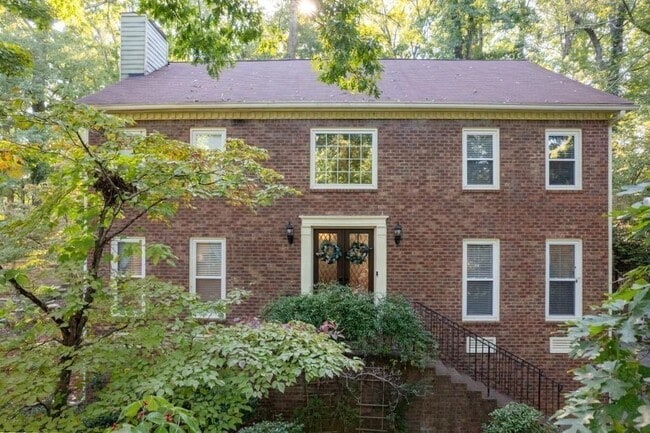 Building Photo - 2339 Milstead Cir NE Rental