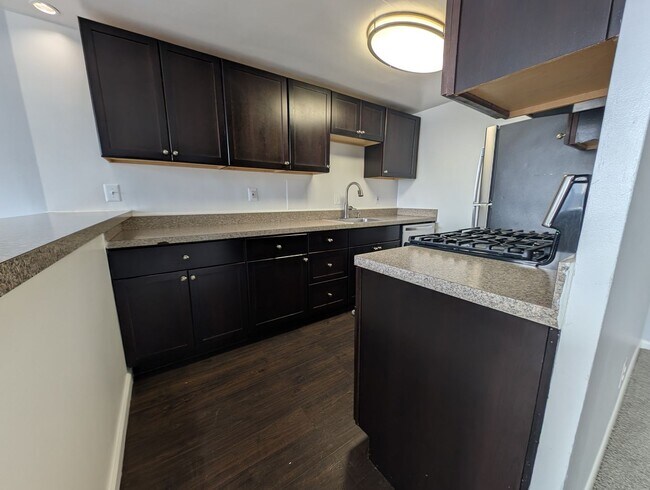 Photo - 4600 Duke St