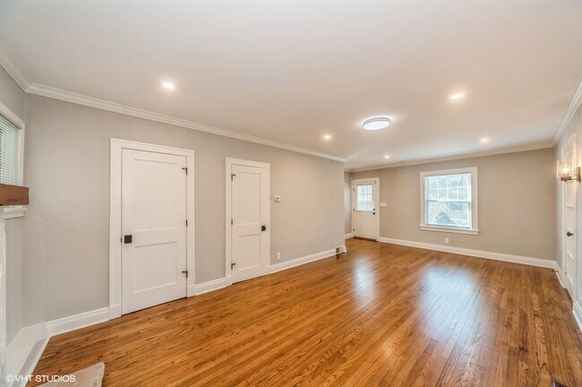 Photo - 114 Michigan Ave