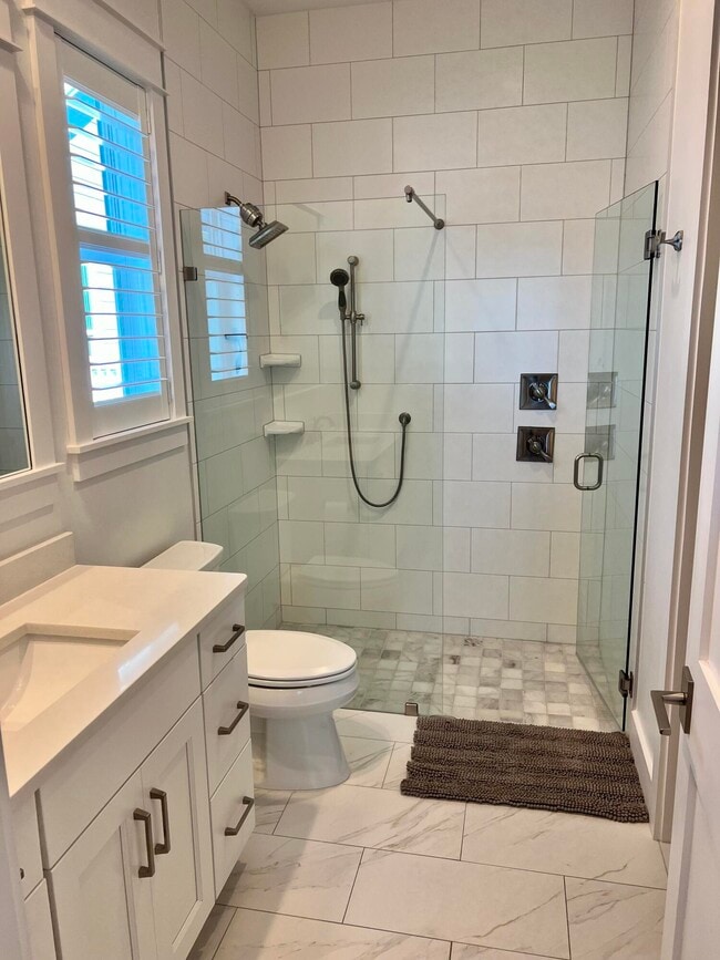 Photo - 235 Log Landing St