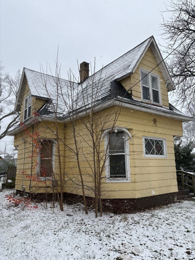 Photo - SPACIOUS 4 BEDROOM HOME READY TO WELCOME YOU