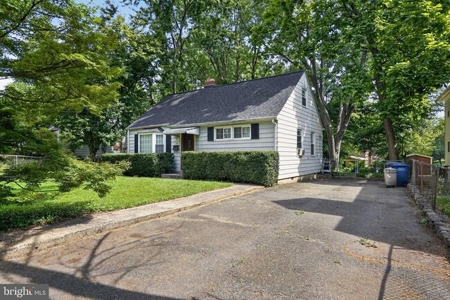3207 Dashiell Rd