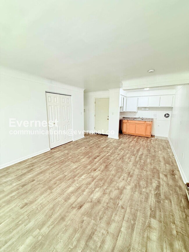 Photo - 15601 Schoolcraft Rd Unidad 3