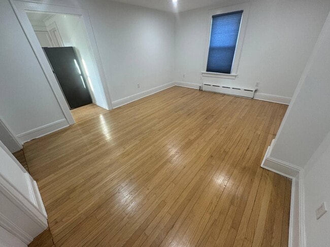 Photo - 000 Weeks Ave