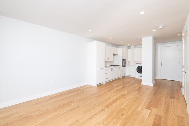 Building Photo - 1400 Columbia Rd Unit 10A