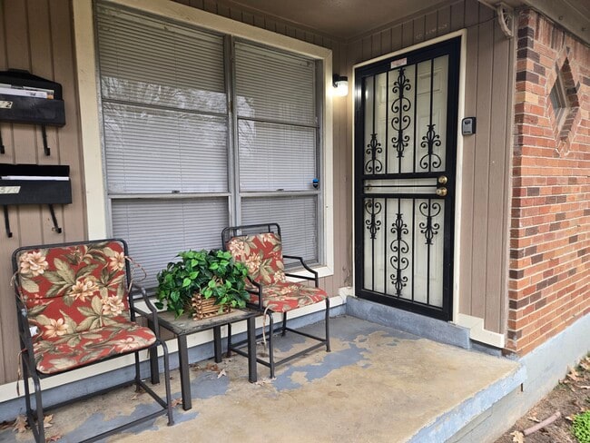 Building Photo - 3572 Carnes Ave