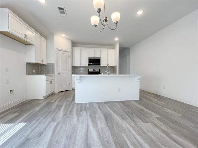 Photo - 425 Camille Crossing