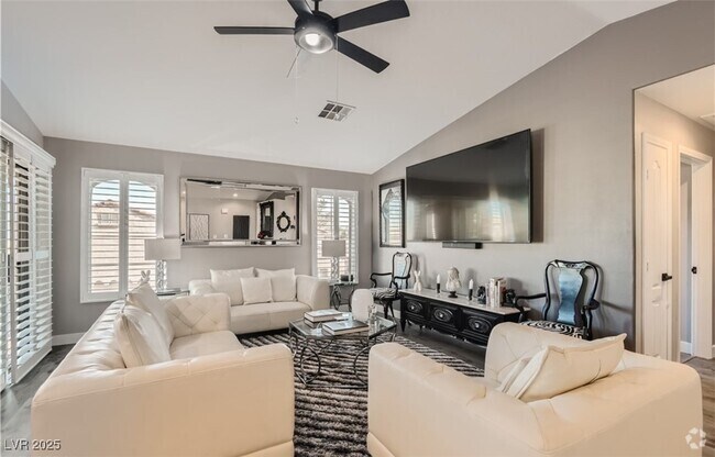 Building Photo - 7250 Diamond Canyon Ln Unit 204 Rental