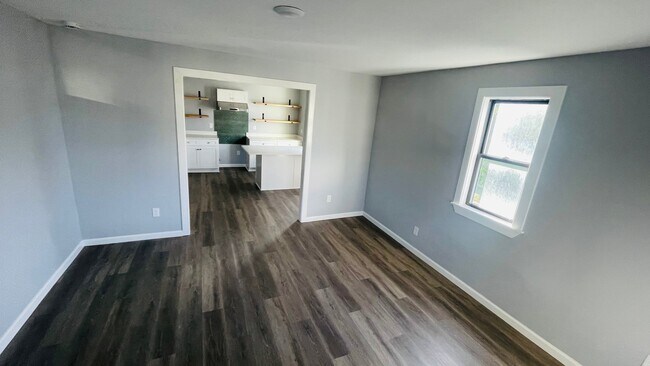 809 Arnold Ave