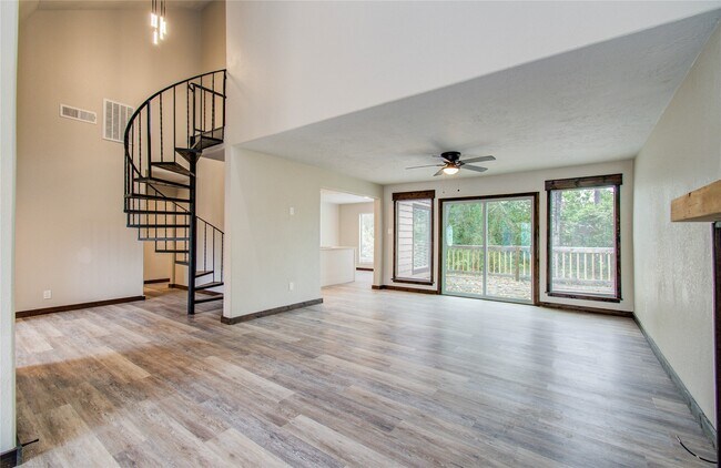 Photo - 712 Player Ct