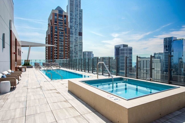 Rooftop - Hot Tub