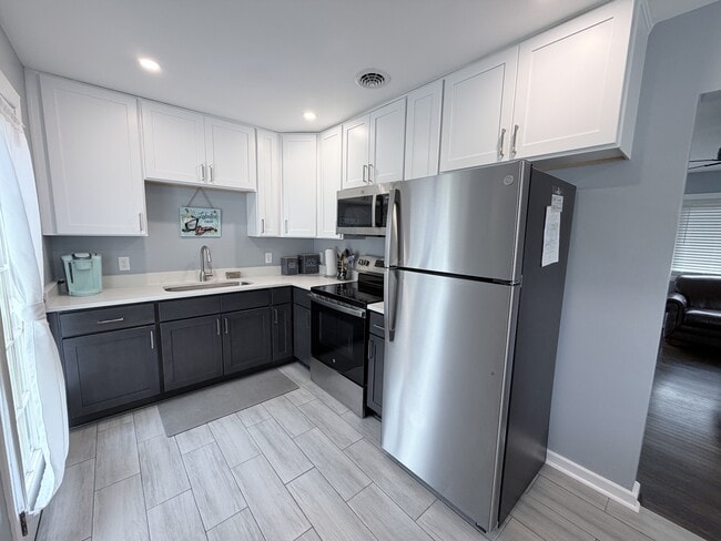 Photo - 1366 Baychester Ave