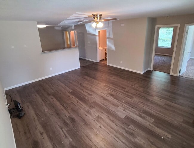 Photo - Knoxville 37917 - 3 bedroom, 2 bath home - Call Sharon Arnwine 865-313-7215 (cell) or 865-693-32...