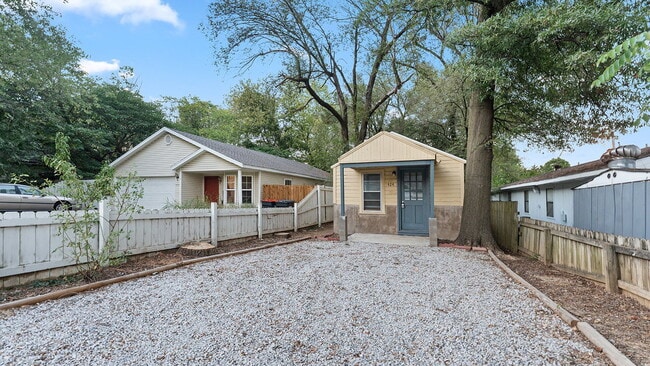 Photo - "Cozy 1-Bed Oasis in Springdale: Perfect B...