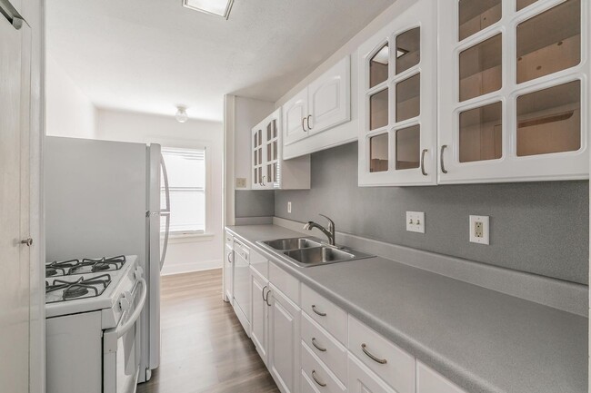 Photo - 2 bedroom 1 bath duplex in Arlington Heights