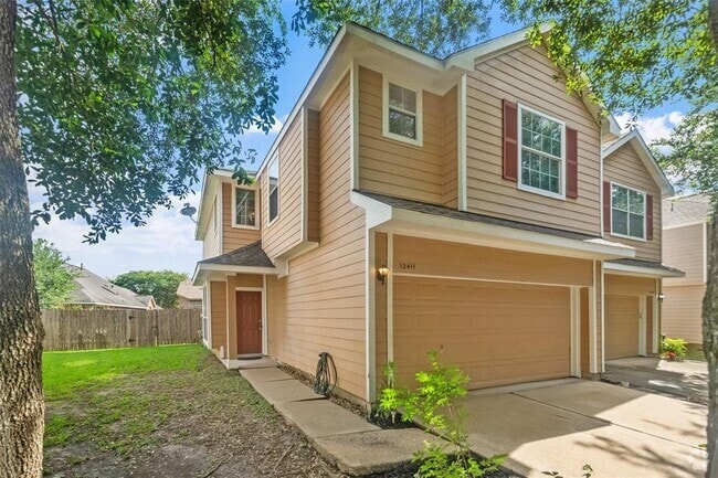 Building Photo - 12411 Saratoga Woods Ln Rental