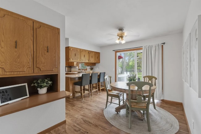 Photo - 810 Suffolk Dr