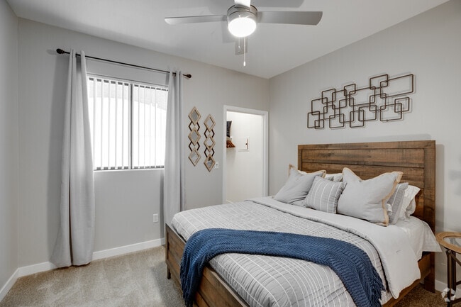 1BR, 1BA, 717 SF - The Cove Apartments