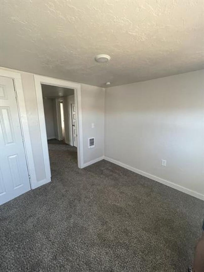 Photo - 4517 S Shields Blvd